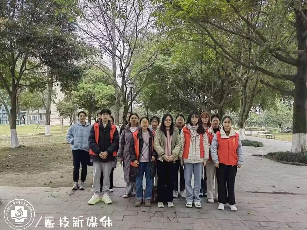 d2a1742e594e43fa9f290e2c44fc9933.jpg