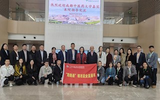 “路路通——精准就业直通车”开进衢州